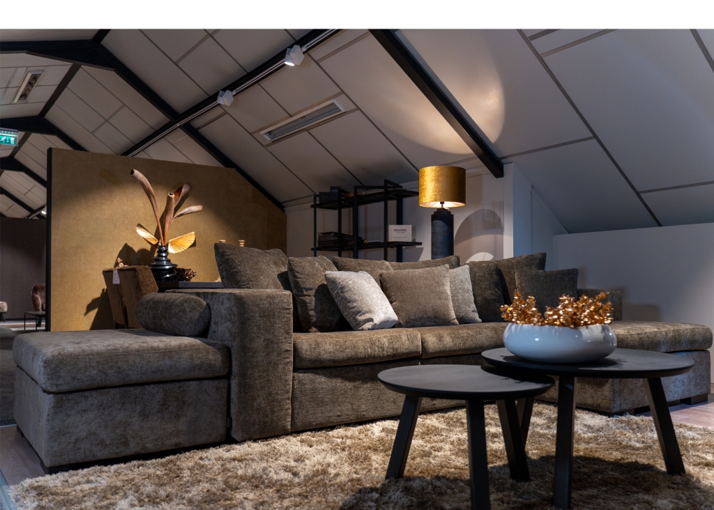 bodhi-bank-urbansofa-casia-manhatten-savanna-vele-stoffen-shoot2