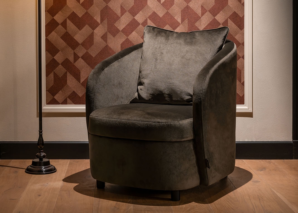 Liv fauteuil van UrbanSofa draai of vast in vele stoffen en microleders
