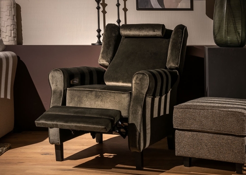 Livorno elektrische relaxfauteuil van UrbanSofa in stof of microleder-5