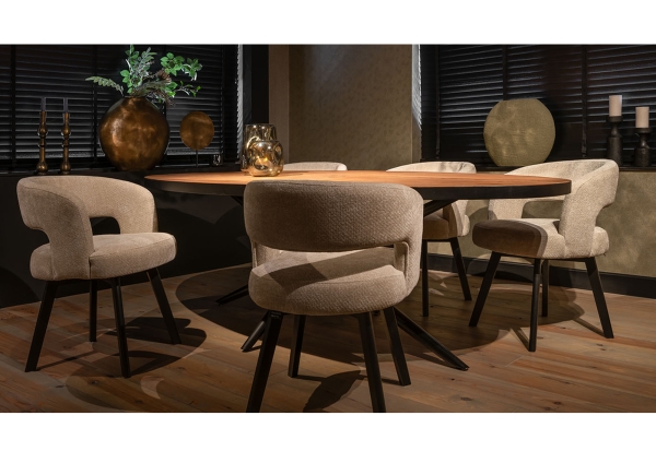 lois-eetkamerstoelen-urbansofa-meerdere-onderstellen-barstoelen