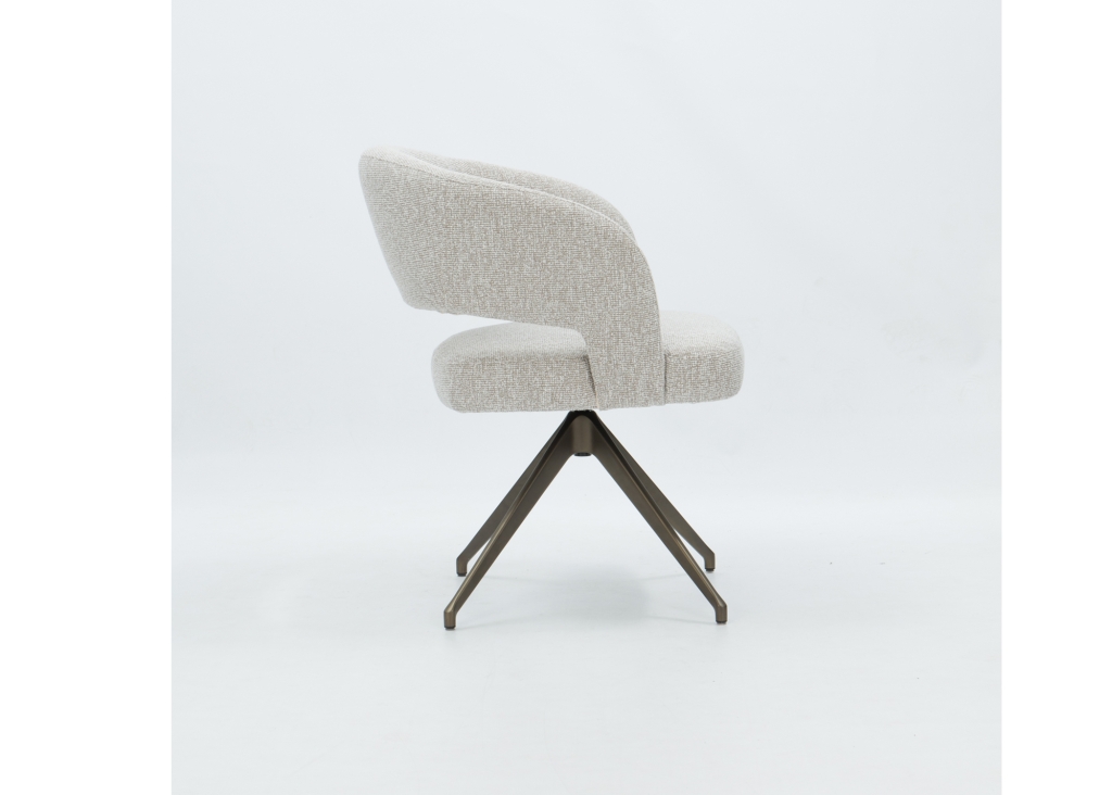Manon armstoelen schuin voor in stof of leer zijkant