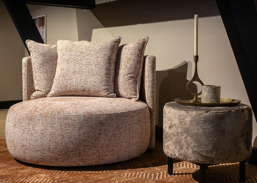 Nova fauteuil van UrbanSofa is leverbaar in meer dan 200 stoffen en microleders-2
