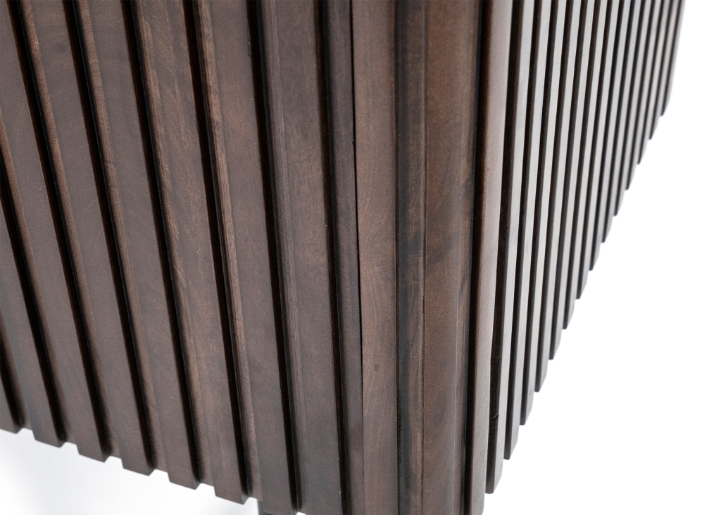 Remi 4-drs dressoir verkrijgbaar in bruin of zwart detail-3