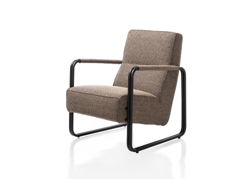 Barletta fauteuil zwart frame in stof of leer schuin voor