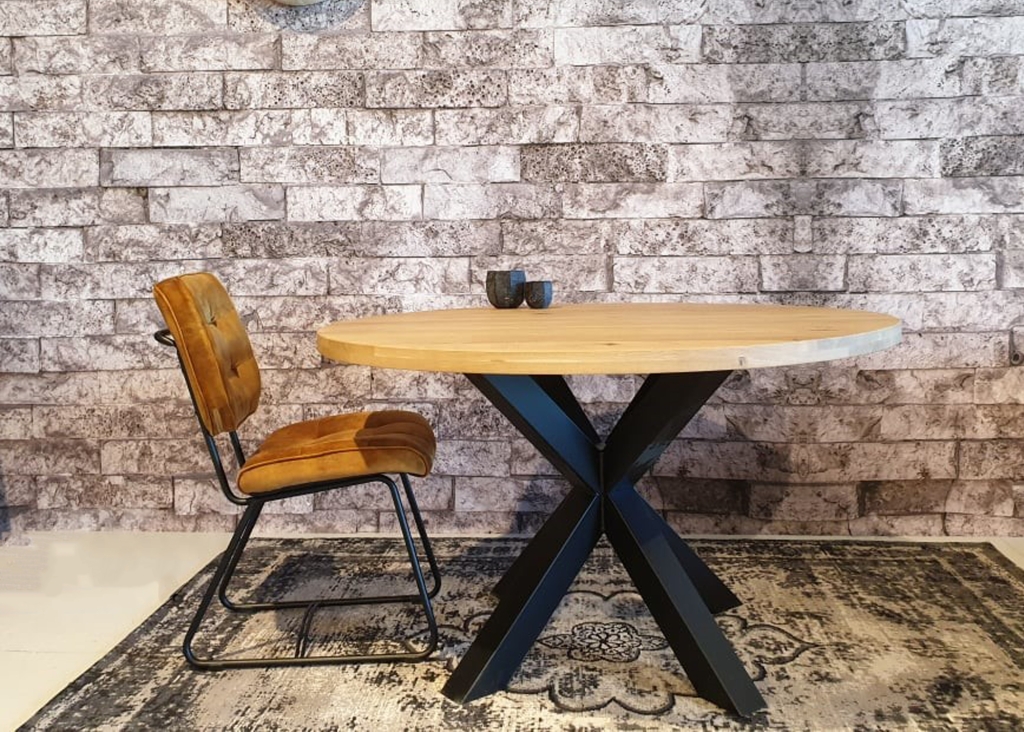 Dutch Steel ronde massief eiken eettafel sfeer