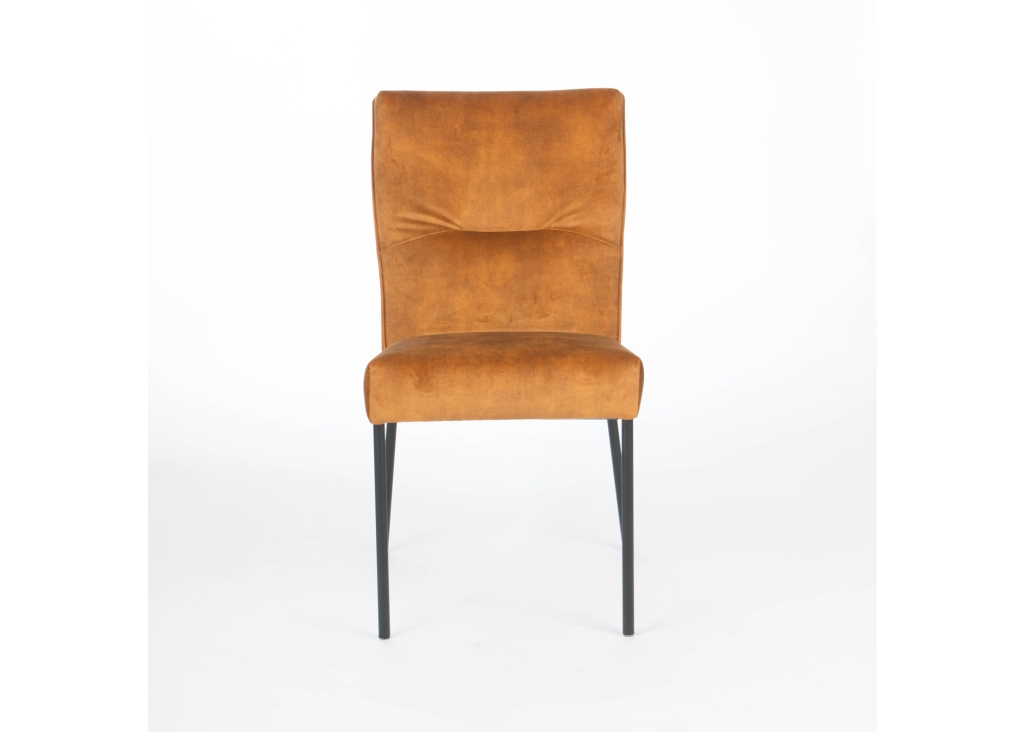Numa eetstoel recht voor in stof of microleather
