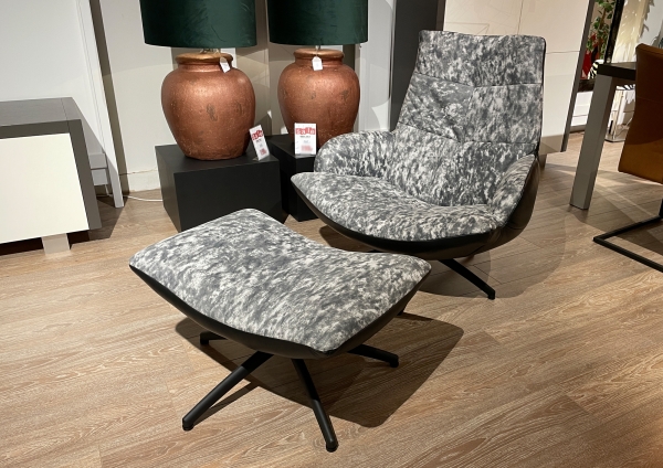 Draaifauteuil + hocker Rozali | setprijs Draaifauteuil + hocker Rozali | setprijs